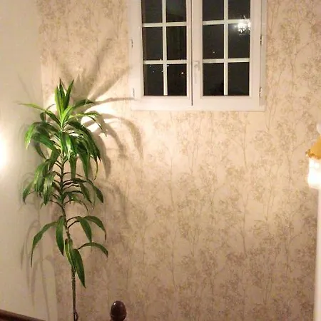 4 Bedrooms House With Sea View Enclosed Garden And Wifi At 1 Km Away From The Beach *